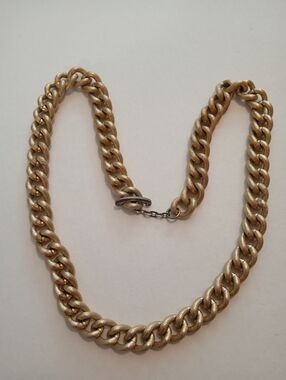 #1197.  Vintage Gold Toned Chain Link Necklace With Toggle Closure